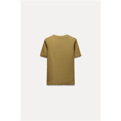 RIBBED T-SHIRT WITH BUTTONS