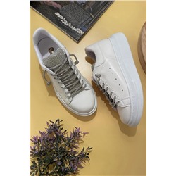 Bambi Beyaz Kadın Sneaker K01666130709