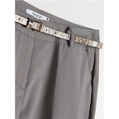 Zigarettenhose mit Gürtel