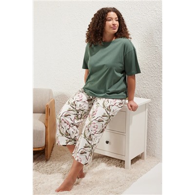 Yeşil Çiçekli Kapri Örme Pijama Takımı TBBSS25AI00002