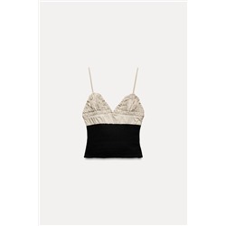 CONTRAST RUFFLED TOP