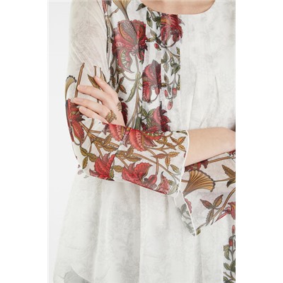 Camiseta avolantada flores