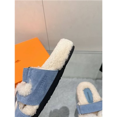 Меховые женские шлепки Herme*s Chypr*e