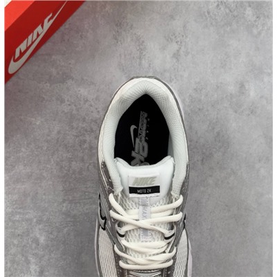 Nik*e Air max MOTO 2K