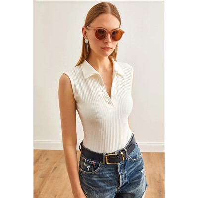 Olalook, Kadın Ekru Polo Yaka Düğmeli Altı Çıtçıtlı Bodysuit BDY-00000049