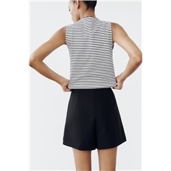 SLEEVELESS CROP TOP