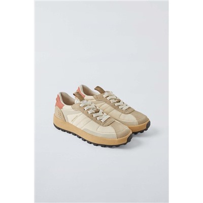 CONTRAST TRAINERS