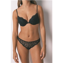 Tanga encaje negro