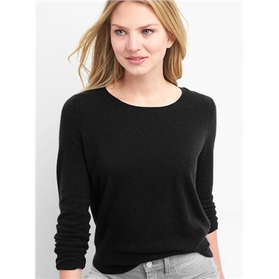 Cashmere crew sweater