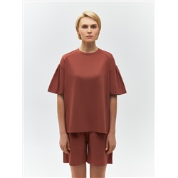 Футболка со сборками на рукавах