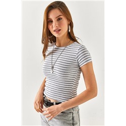 Olalook Kadın Gri Çizgili Likralı Crop Bluz BLZ-19002351