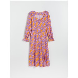 Gemustertes kleid
