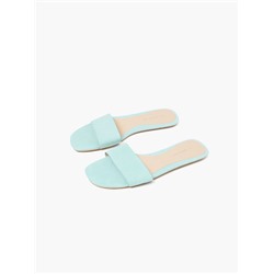 MINIMALIST SANDALS