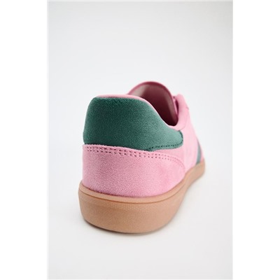 COLOURED TRAINERS