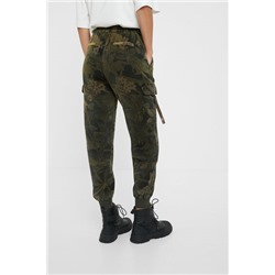Pantalón cargo camoflower