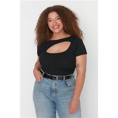 Siyah Fitiili Cut-Out Detaylı Crop Örme Bluz TBBSS22AF00020