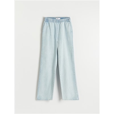 Jeans im Loose-Fit mit elastischem Taillenbund