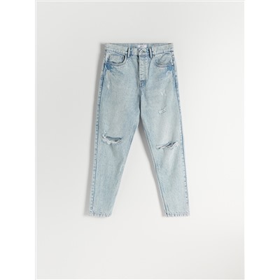 Jeans im Carrot-Fit in Used-Optik