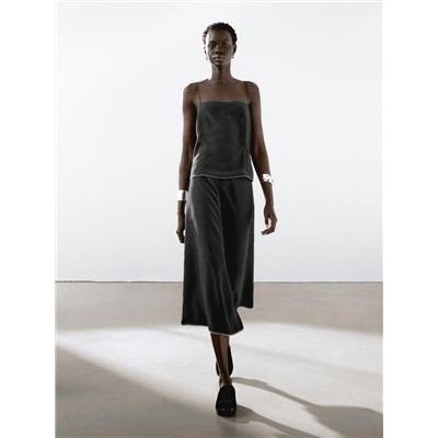 Midi skirt with topstitching detail on the hem