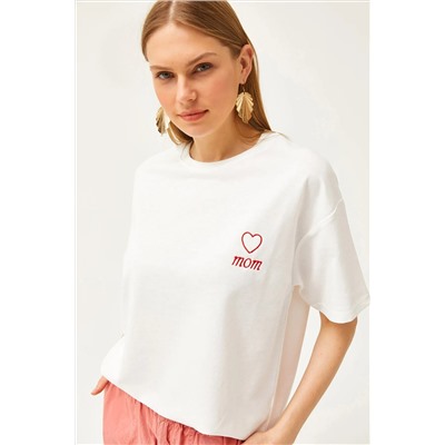Olalook, Kadın Ekru Mom Nakışlı 2 İplik Oversize Tişört TSH-19000785