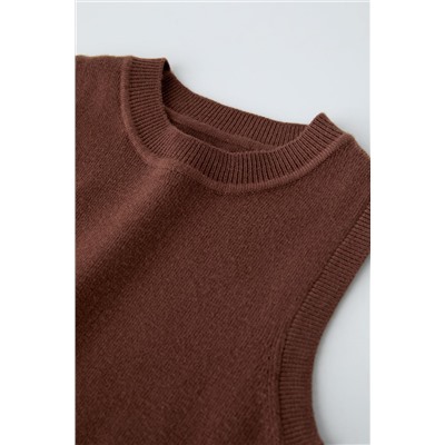SLEEVELESS KNIT TOP