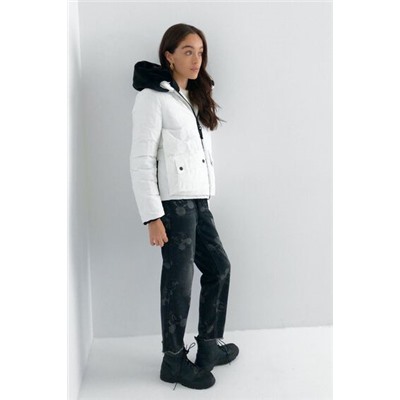 Chaqueta acolchada corta capucha