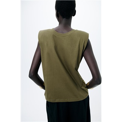 TOP WITH SHOULDER PADS