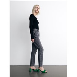 Jeans im Mom-Fit mit Elastanmischung