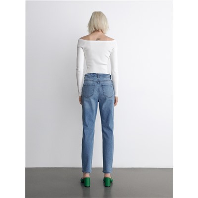 Jeans im Mom-Fit mit Elastanmischung