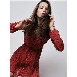 Gemustertes kleid