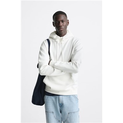 SUDADERA BÁSICA CAPUCHA