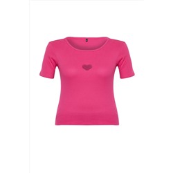 Pembe Slim Fit Kalpli Cut-Out Detaylı Fitilli %100 Pamuk Örme Büyük Beden T-shirt TBBSS24BF00006