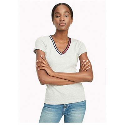 ESSENTIAL V-NECK T-SHIRT