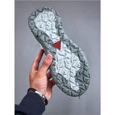 NK ACG Mountain Fly 2 Low GTX