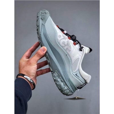 NK ACG Mountain Fly 2 Low GTX