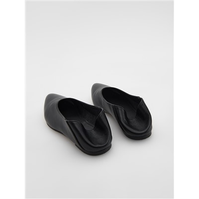 Ballerinas aus Leder