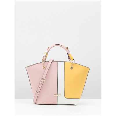 cr1405962 rosa