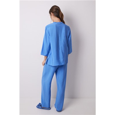 Pijama camisero largo satén plisado azul