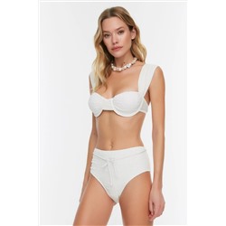 Trendyolmilla Ekru Aksesuarlı Dokulu Yüksek Bel Regular Bikini Altı TBESS21BA0167