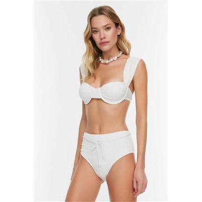 Trendyolmilla Ekru Aksesuarlı Dokulu Yüksek Bel Regular Bikini Altı TBESS21BA0167