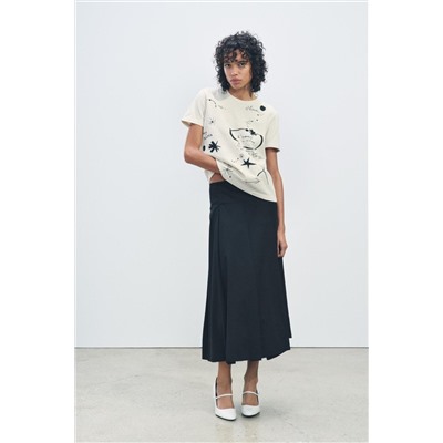 T-SHIRT WITH CONTRAST PRINT