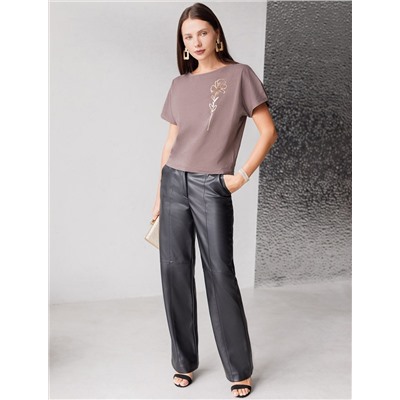 Нарядная футболка с блестящим принтом