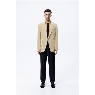 VELVET BLAZER