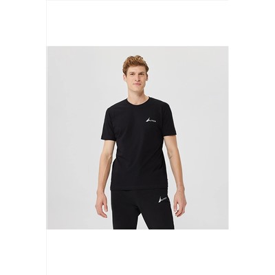 Nautica Erkek Siyah Standart Fıt Kısa Kollu T-shırt VE37300T