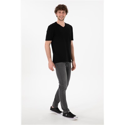Erkek Regular Fit  V Yaka Siyah Basic Tişört