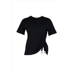 Siyah Bisiklet Yaka Büzgü Detaylı %100 Pamuk Örme T-Shirt TBBSS22TS2293
