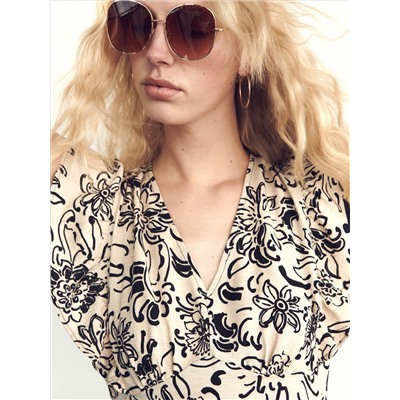 Kleid mit Rüschen