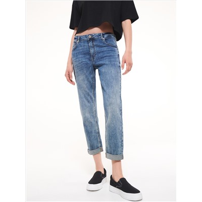 Stretch-Jeans im Boyfriend-Fit