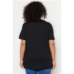 Siyah Boyfriend Bisiklet Yaka Yırtmaçlı %100 Pamuk Örme T-Shirt TBBSS22BF0031