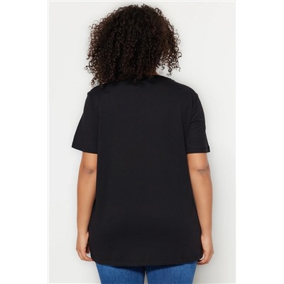 Siyah Boyfriend Bisiklet Yaka Yırtmaçlı %100 Pamuk Örme T-Shirt TBBSS22BF0031
